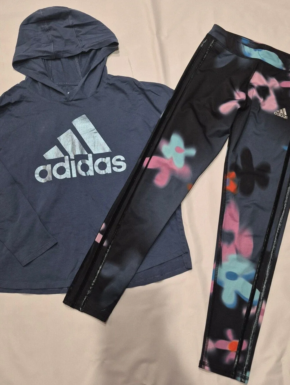 Adidas Outfit- Girls Medium 10/12
